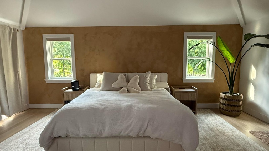 Chestnut Velvet Primary Suite - Limewash Finish